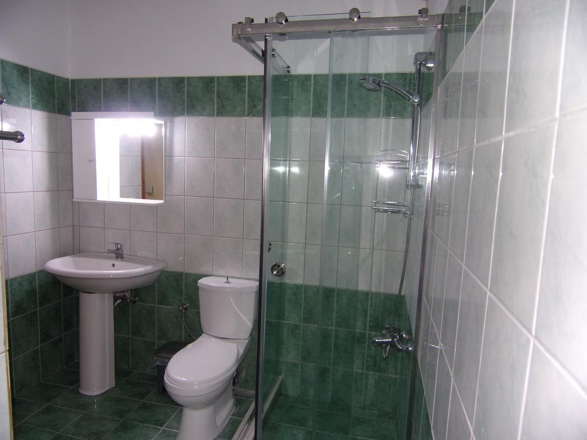 George'S Apartment Ипсос Экстерьер фото