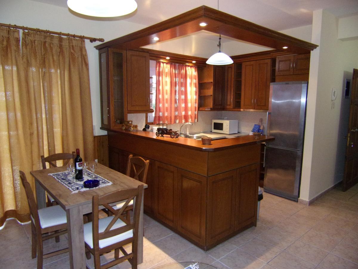 George'S Apartment Ипсос Экстерьер фото