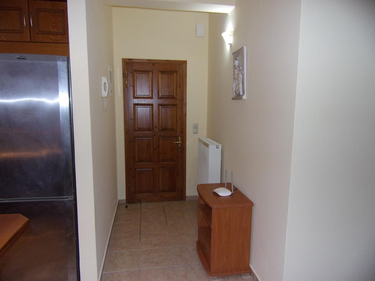 George'S Apartment Ипсос Экстерьер фото