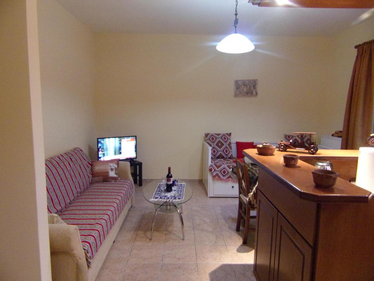 George'S Apartment Ипсос Экстерьер фото